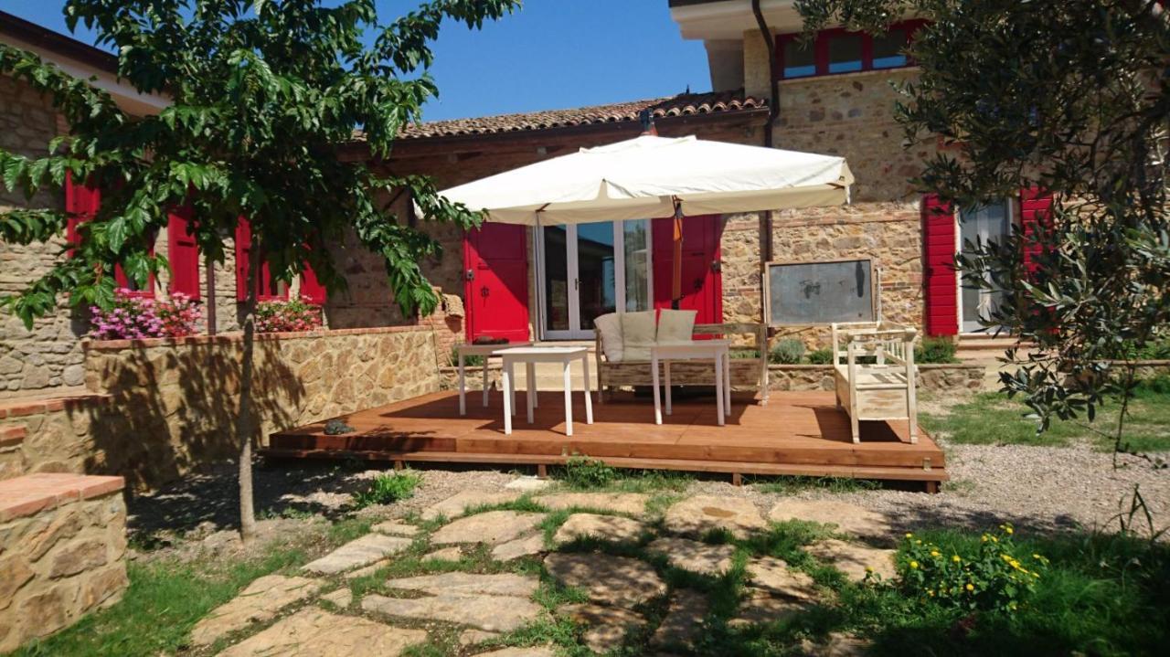 Il Barbagianni Bed & Breakfast Montepescali Eksteriør bilde